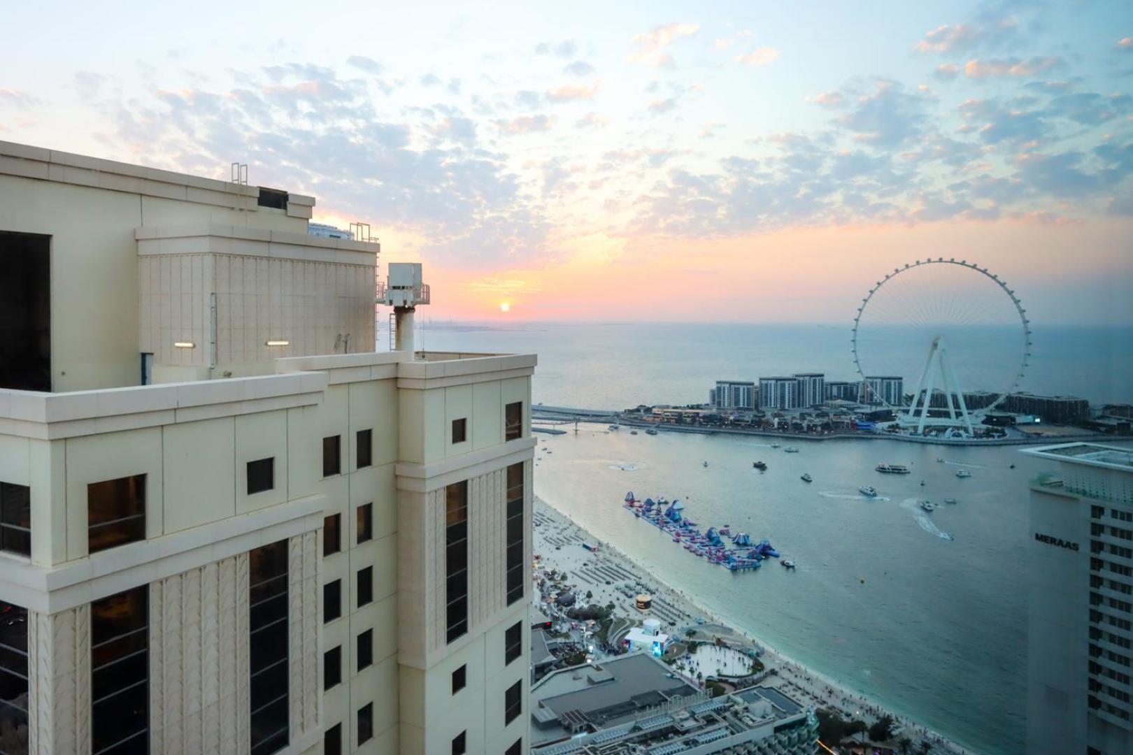 Livbnb-2b Stunner With Iconic Ain View Apartment *