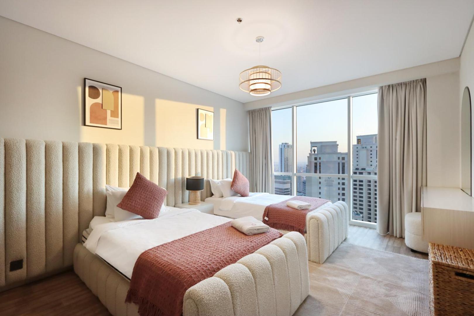 Livbnb-2b Stunner With Iconic Ain View Apartment Dubai